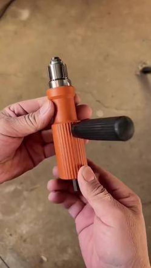 木工與電工 裝修中的專業(yè)分工與工具應(yīng)用